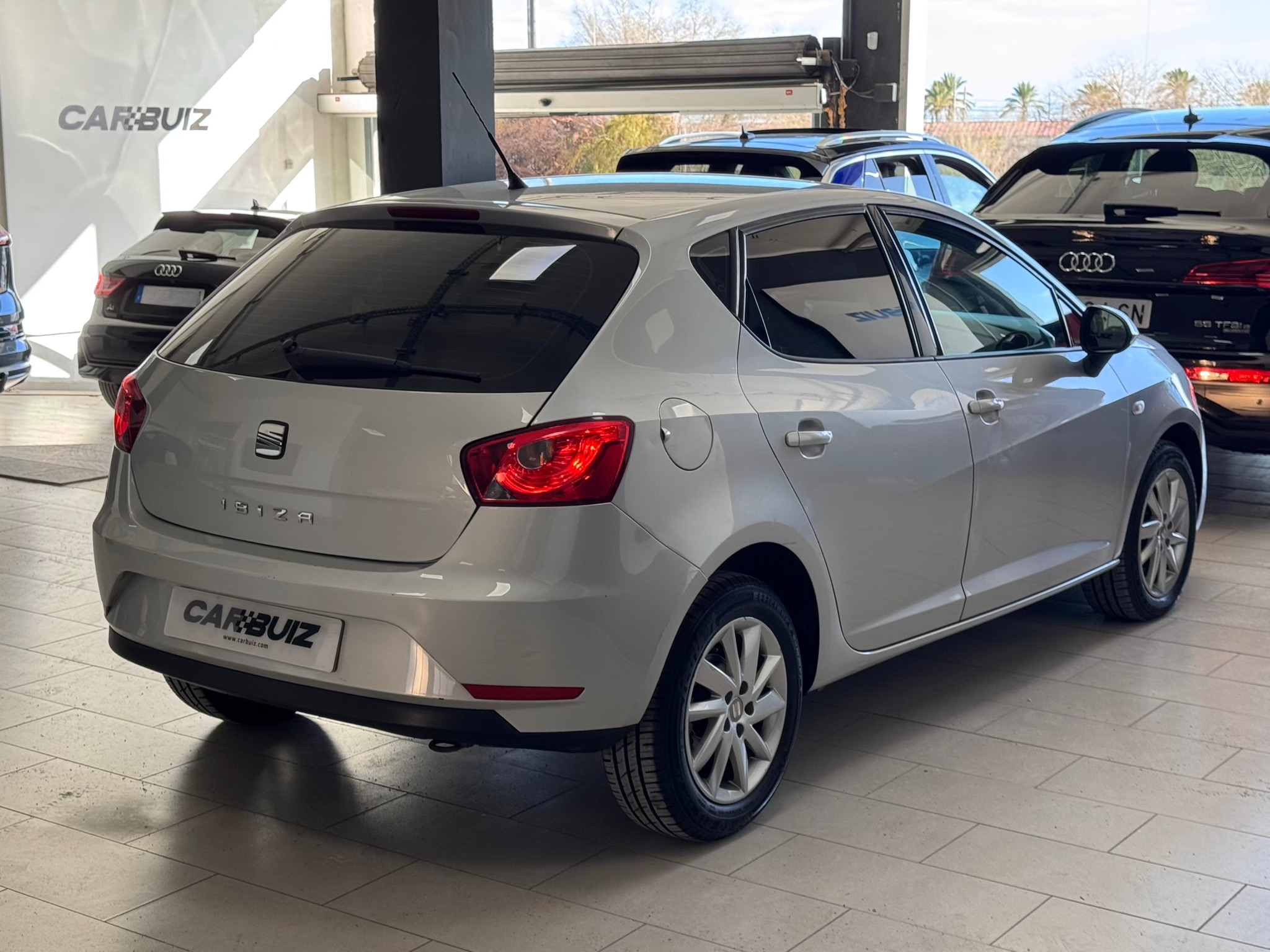 SEAT Ibiza 1.6 TDI Style 5 Puertas - 2013 3