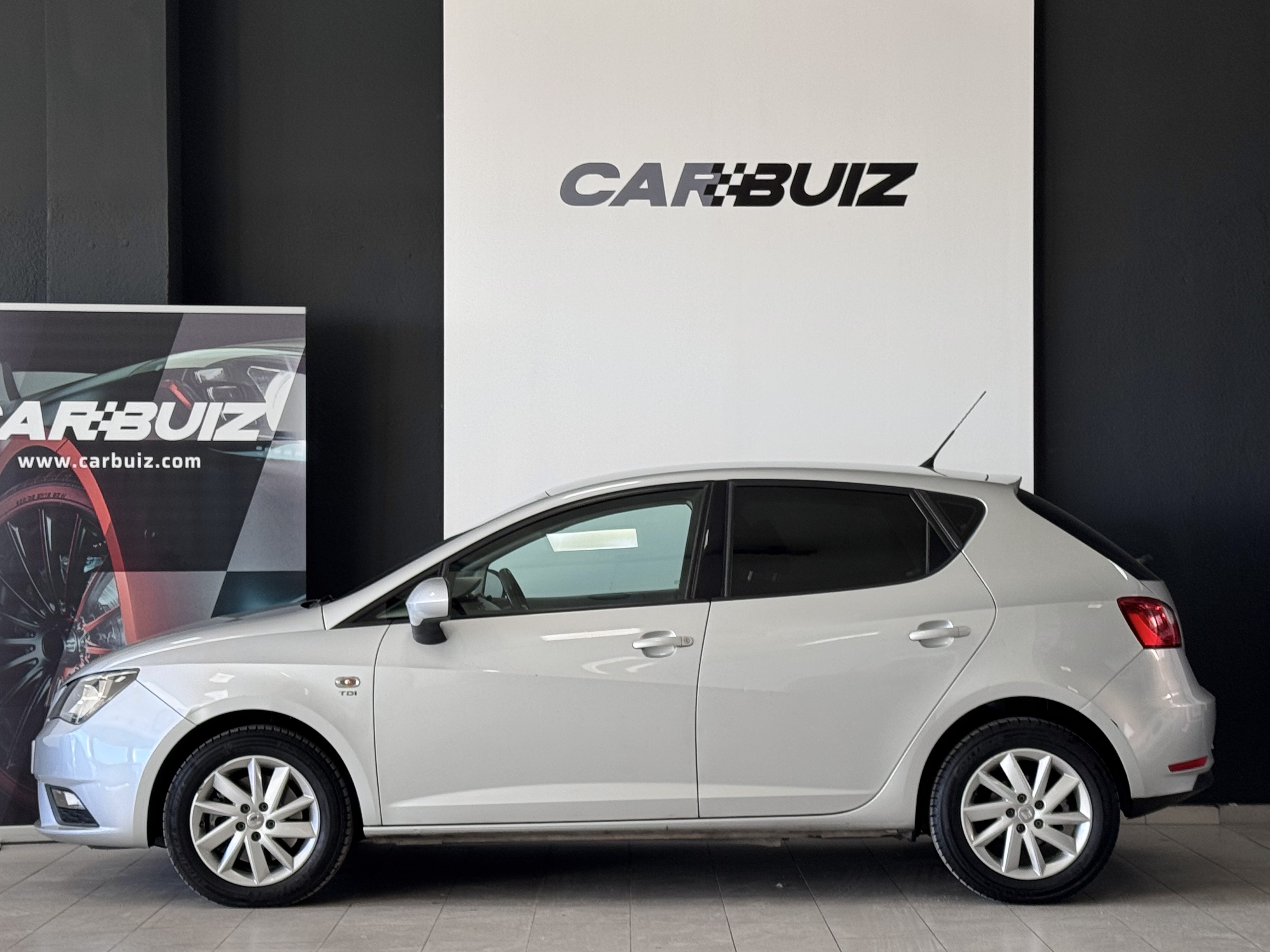 SEAT Ibiza 1.6 TDI Style 5 Puertas - 2013 6