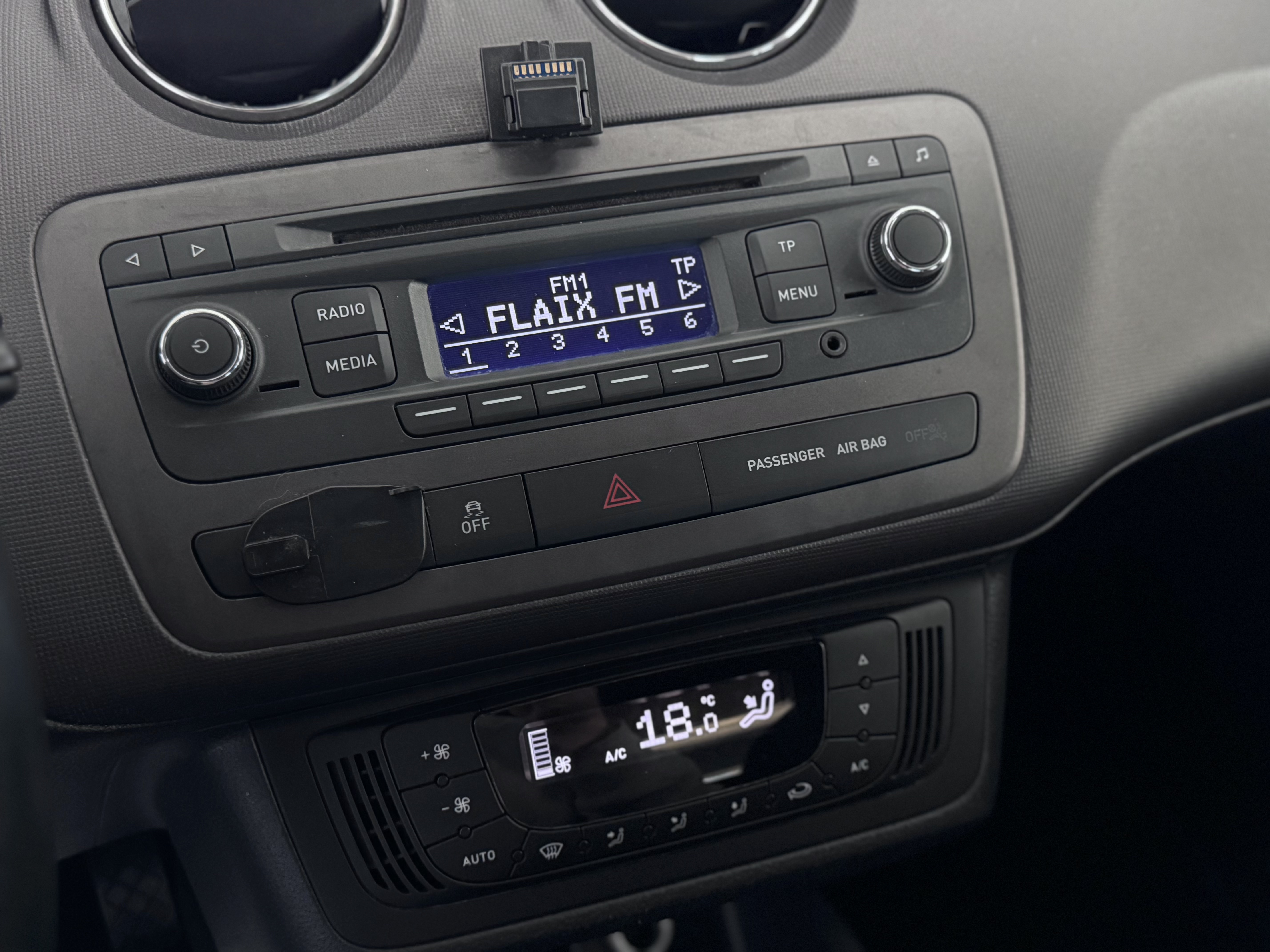 SEAT Ibiza 1.6 TDI Style 5 Puertas - 2013 23