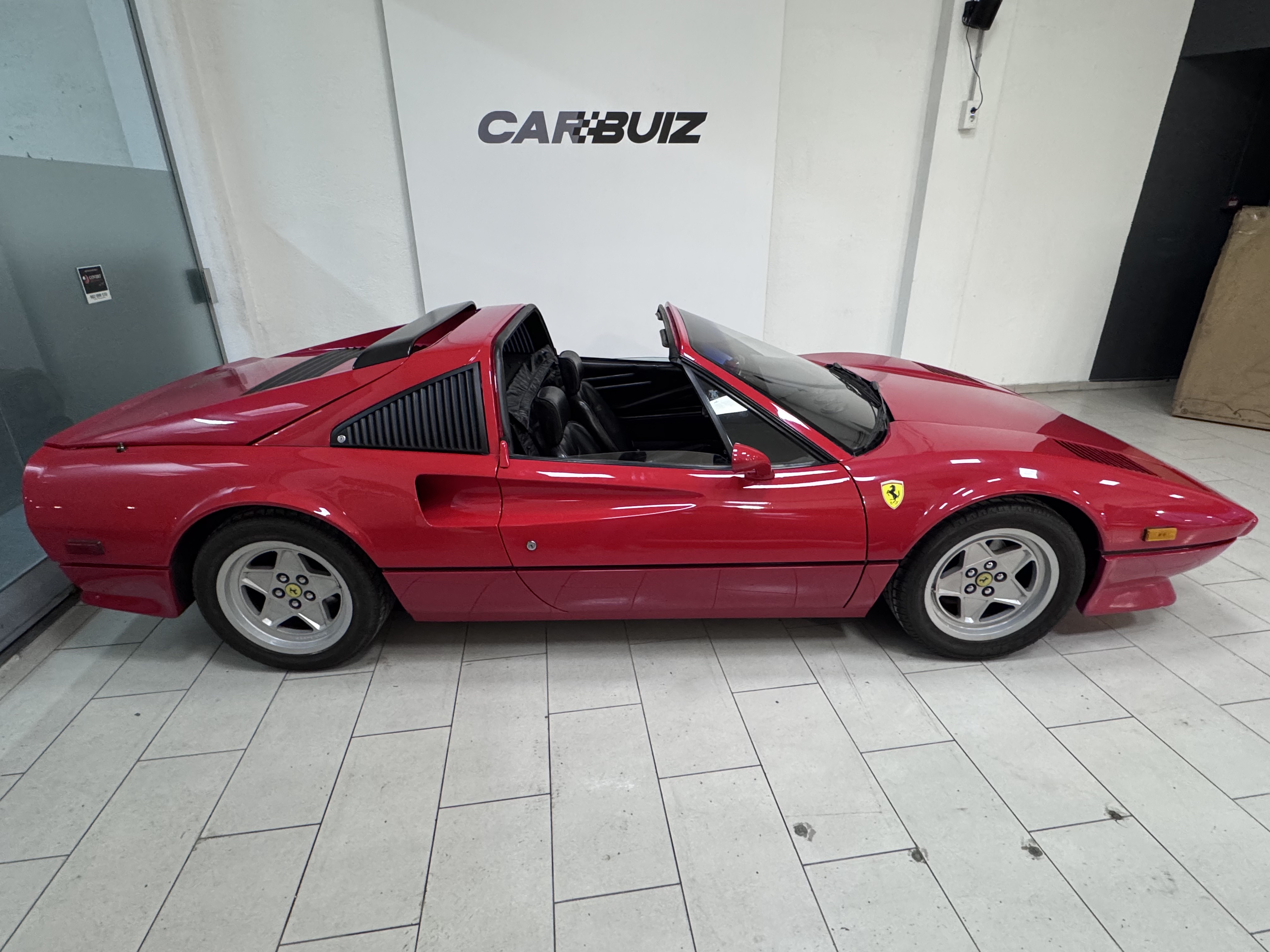 FERRARI 308 GTSi TARGA - 1981 8