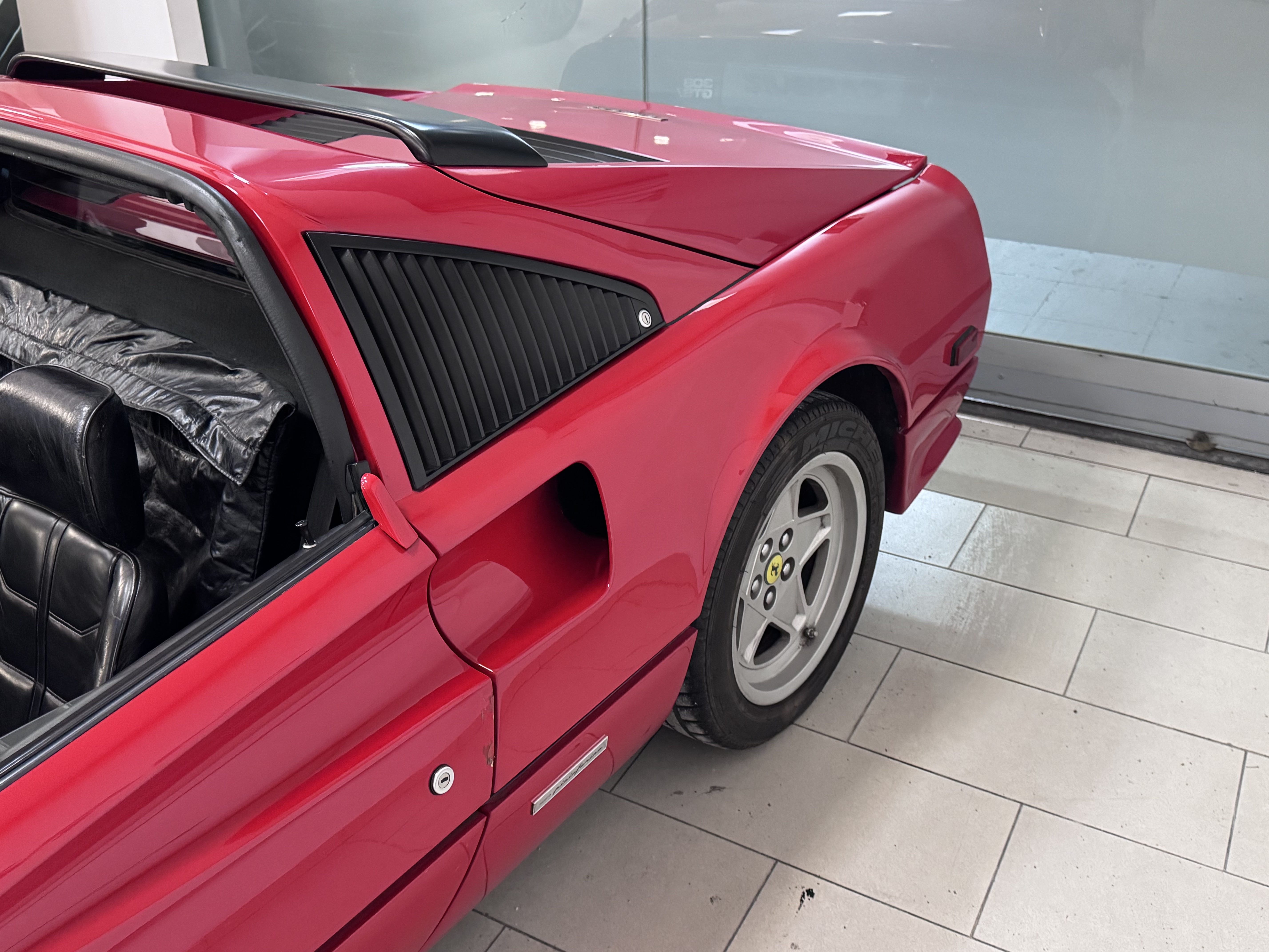 FERRARI 308 GTSi TARGA - 1981 10