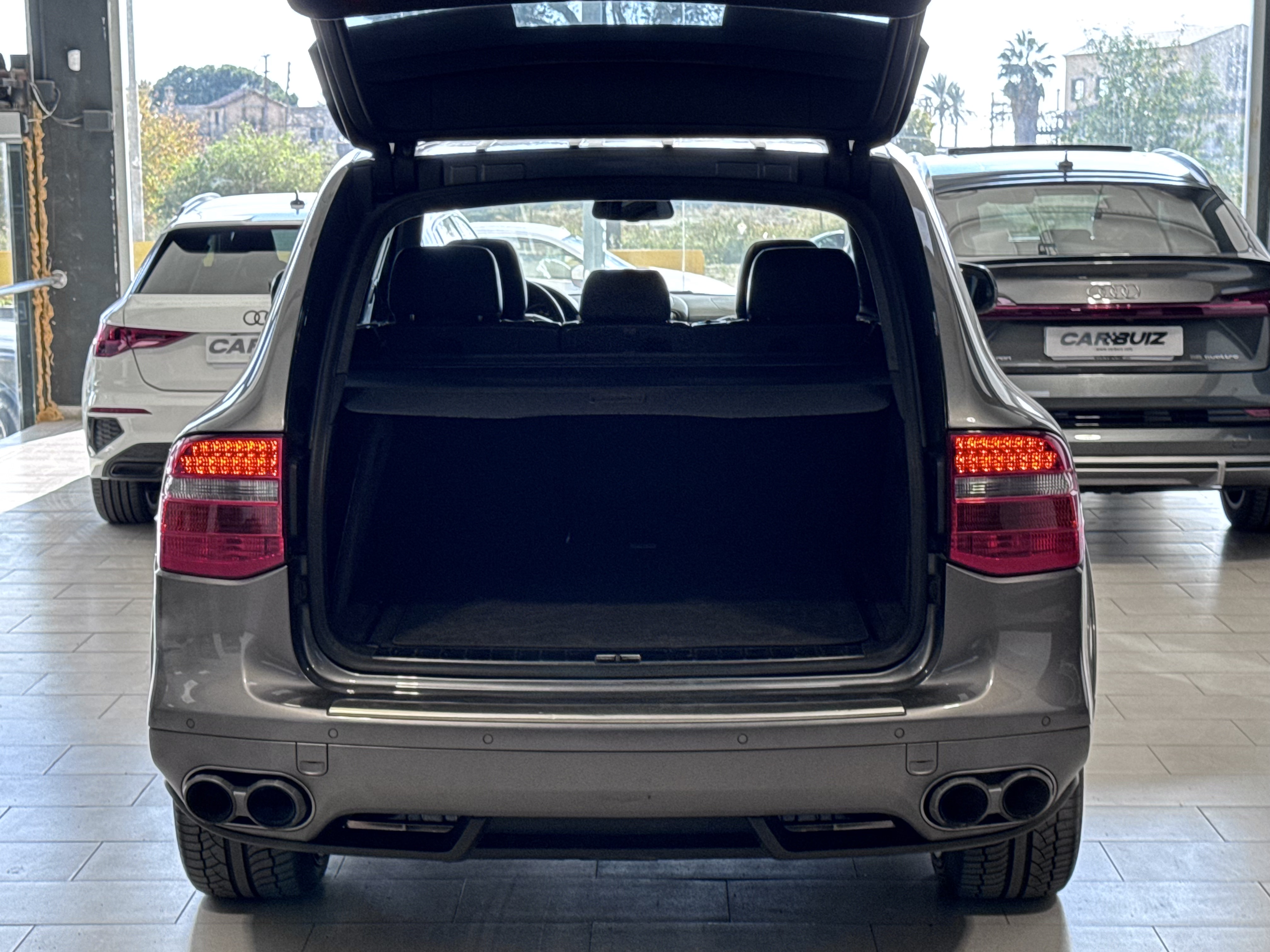 PORSCHE Cayenne Turbo - 2008 14