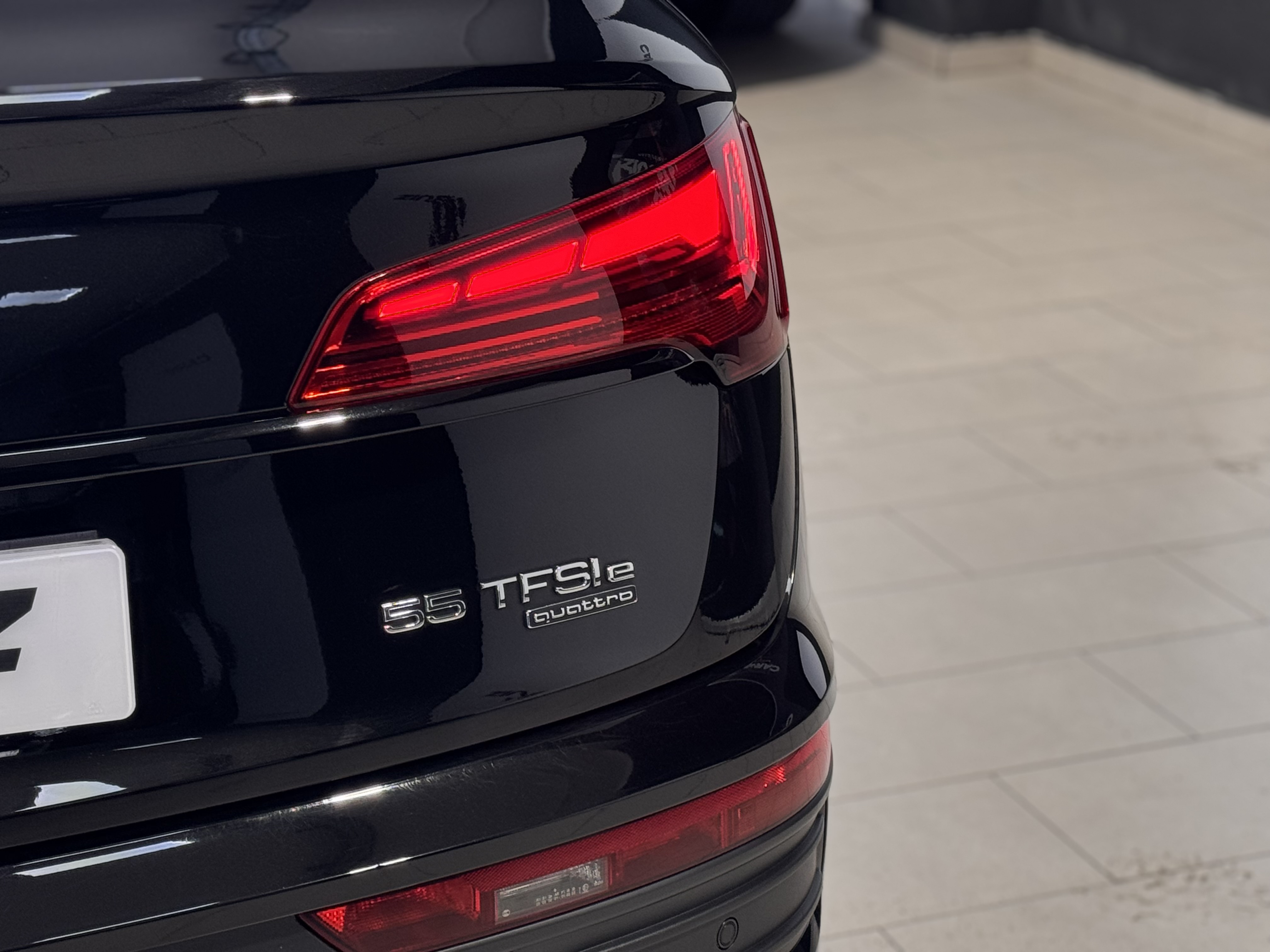 AUDI Q5 Sportback 55 TFSIe Black Line - 2021 24