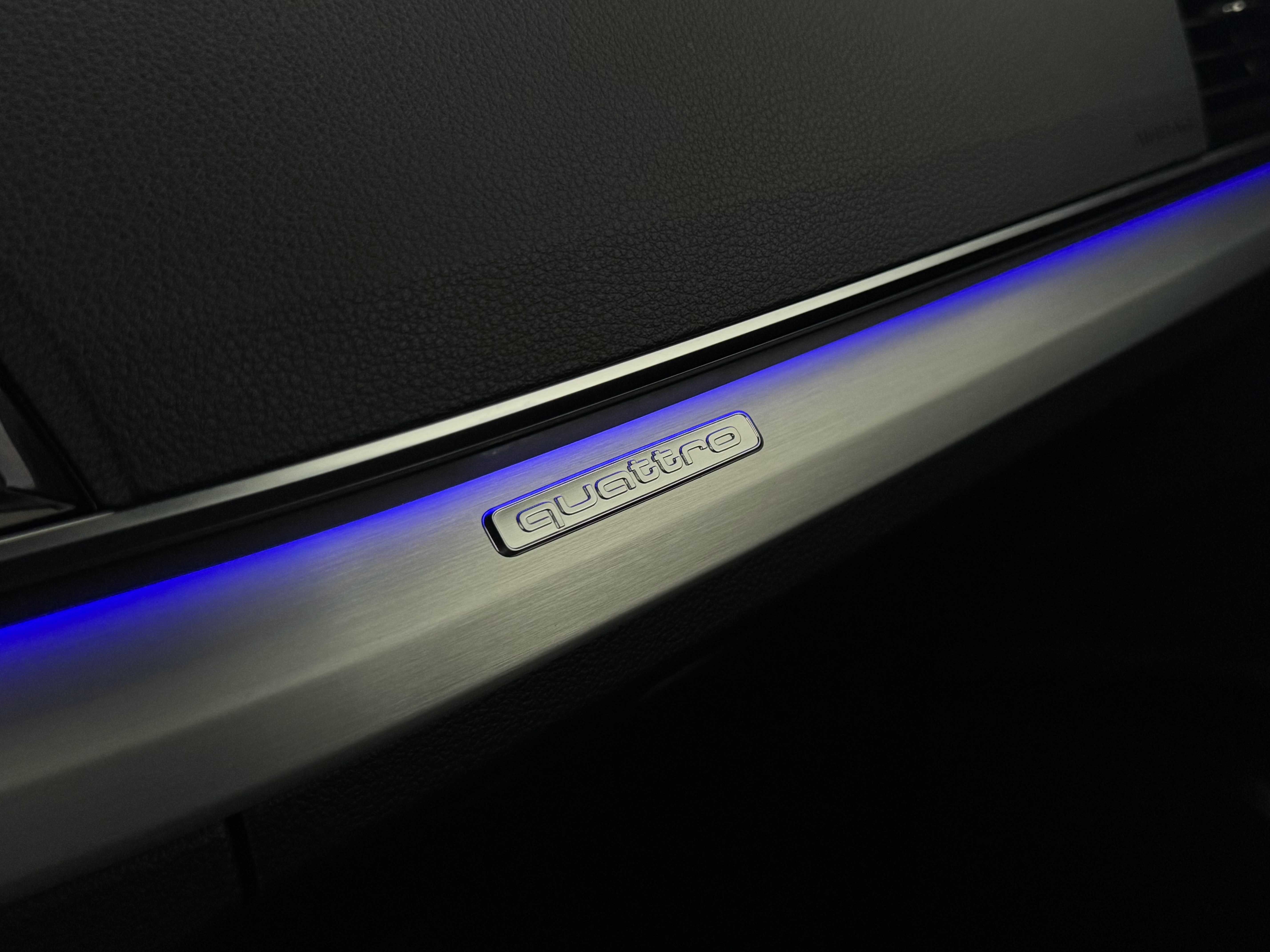 AUDI Q5 Sportback 55 TFSIe Black Line - 2021 44